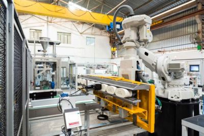 Pick And Place Robot by Cybernetik Technologies

Substrate coating, drying, and calcining system integrates four automation mechanisms – washcoat, coating, substrate handling cum thermal processing, and quality checks. Check out the website for more details https://www.cybernetik.com/case_study/substrate-coating-drying-calcining-system/