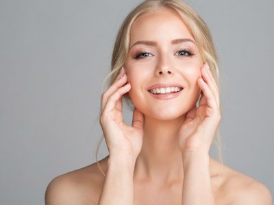 An acne patch is a specialized treatment designed to address blemishes directly on the skin. These patches are typically made of hydrocolloid material that helps absorb excess oil and pus from the acne, promoting faster healing. By providing a protective barrier, they can also prevent further irritation and help minimize scarring. https://www.amazon.co.uk/Spot-Patches-Glacia%C2%AE-Hydrocolloid-Calendula/dp/B0BP9PG66C
